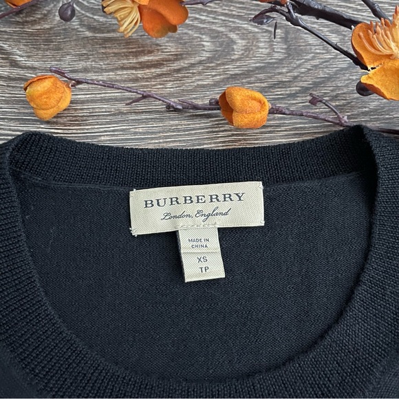 Burberry Check Detail Merino Wool Crew Neck Sweater - Picture 3 of 8